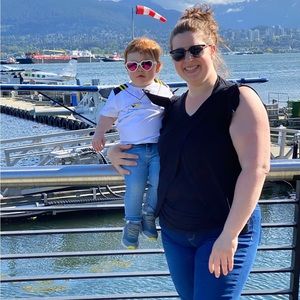 Meet your Posher, Alexi